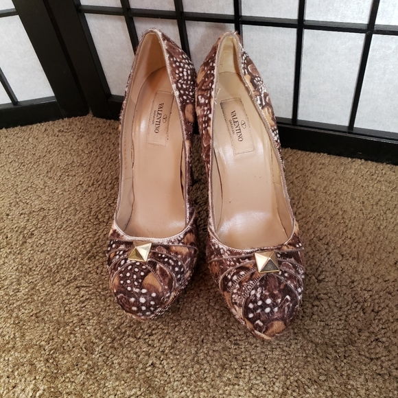 Valentino Rockstud Feather Print High Heels - Picture 6 of 14